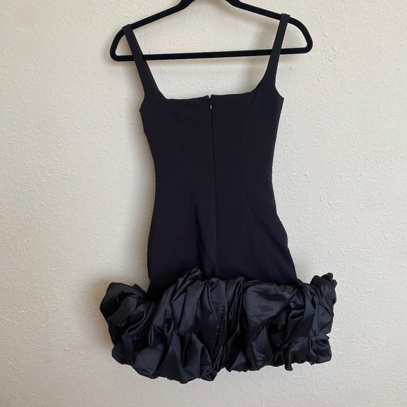 HOUSE OF CB 'Lilou' Black Ruffle Hem‎ Dress /Size XS NWOT - Picture 5 of 17